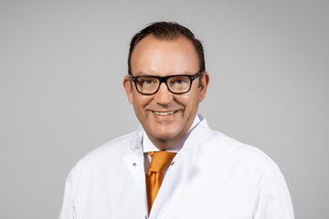 Prof. Dr. David Pfander, Chefarzt Orthopädie und Unfallchirurgie sowie Spezialist für Endoprothetik